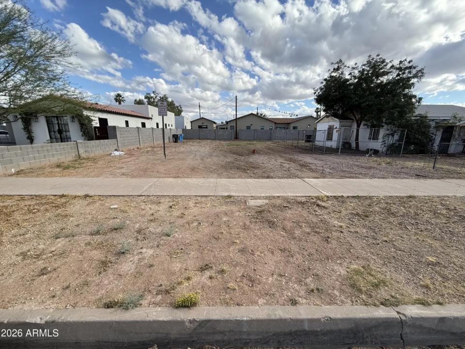 Real Estate Picture 1