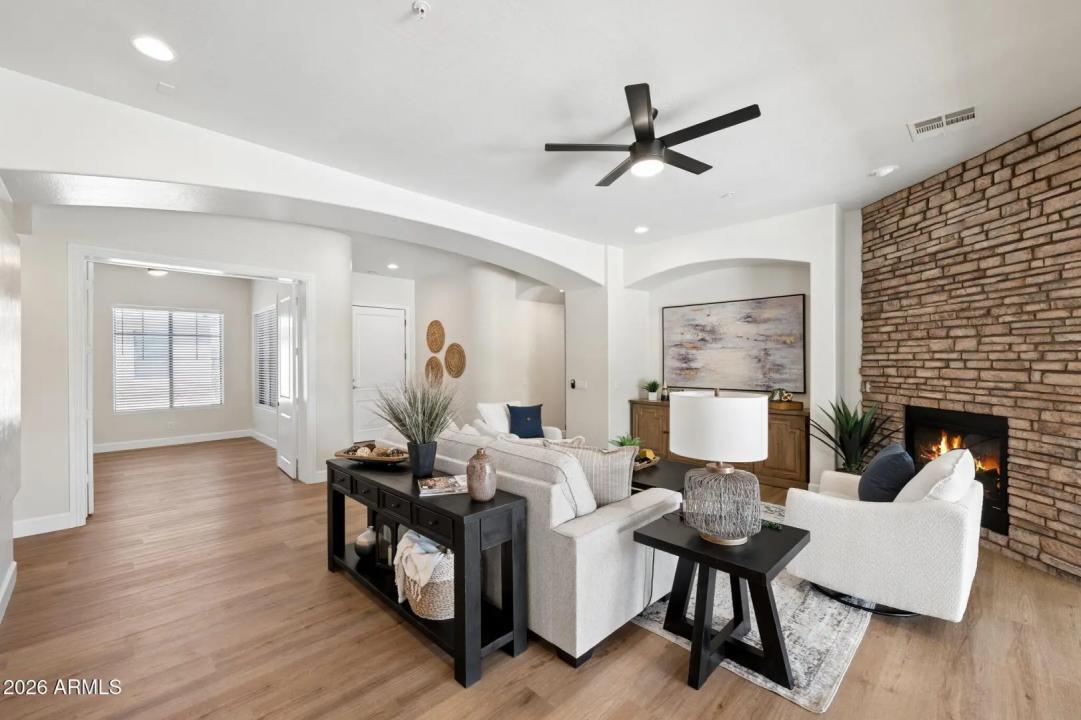 Real Estate Picture 6