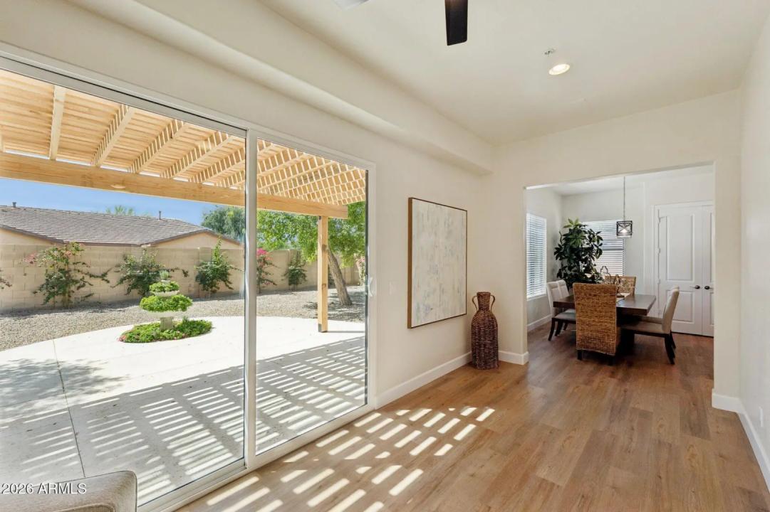 Real Estate Picture 8