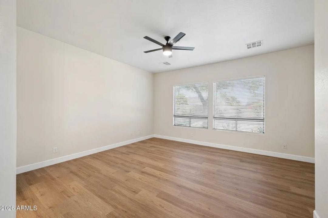 Real Estate Picture 15