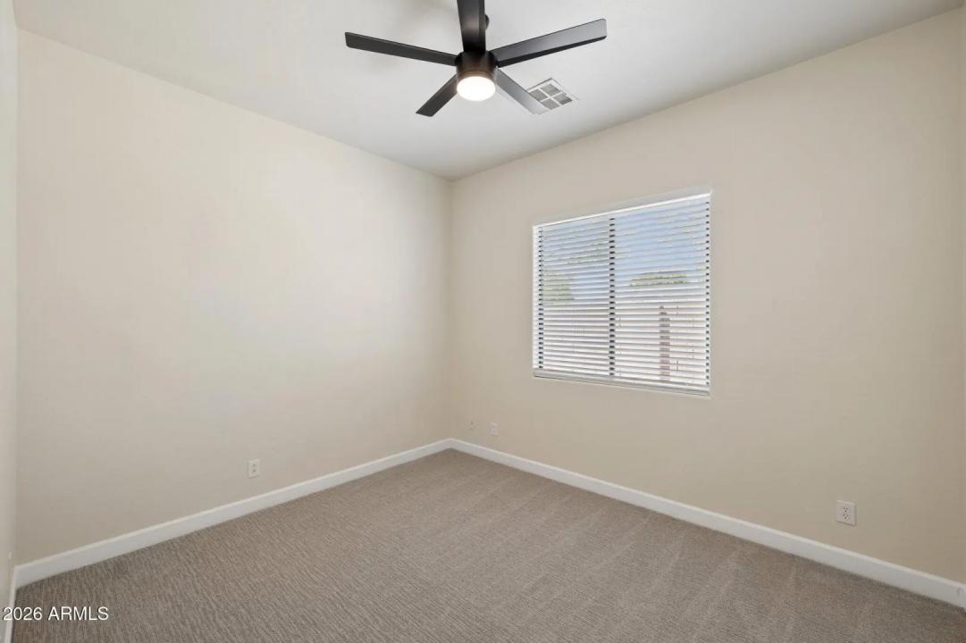 Real Estate Picture 24