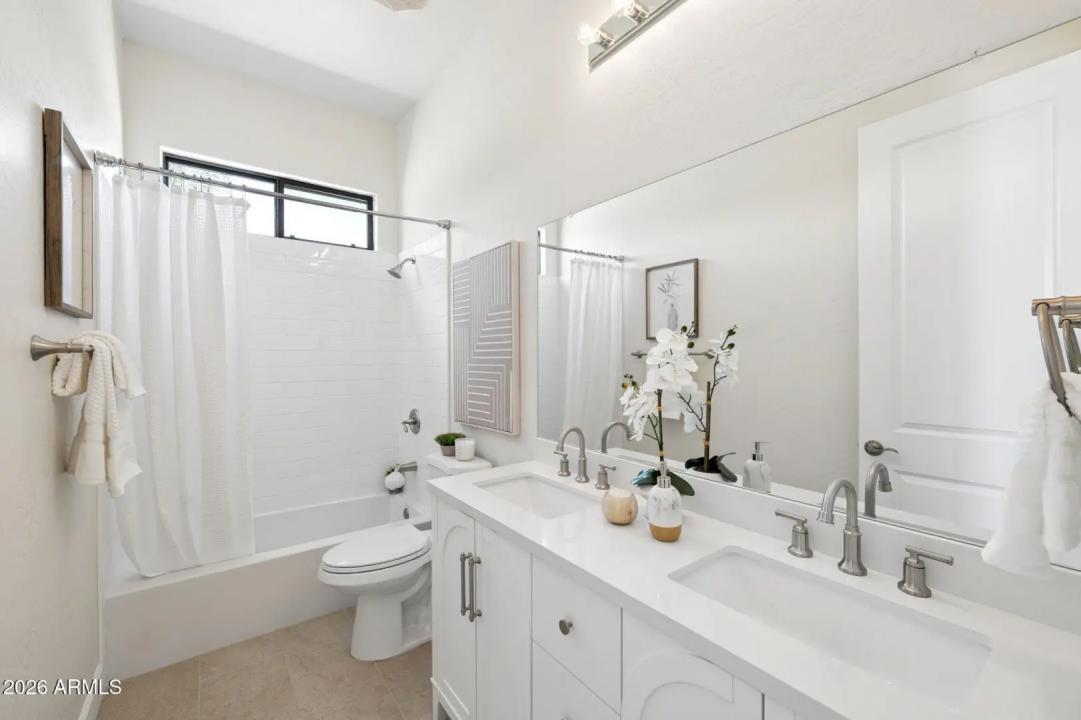 Real Estate Picture 26