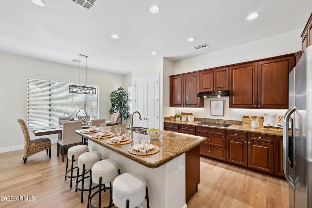 Real Estate Picture 8