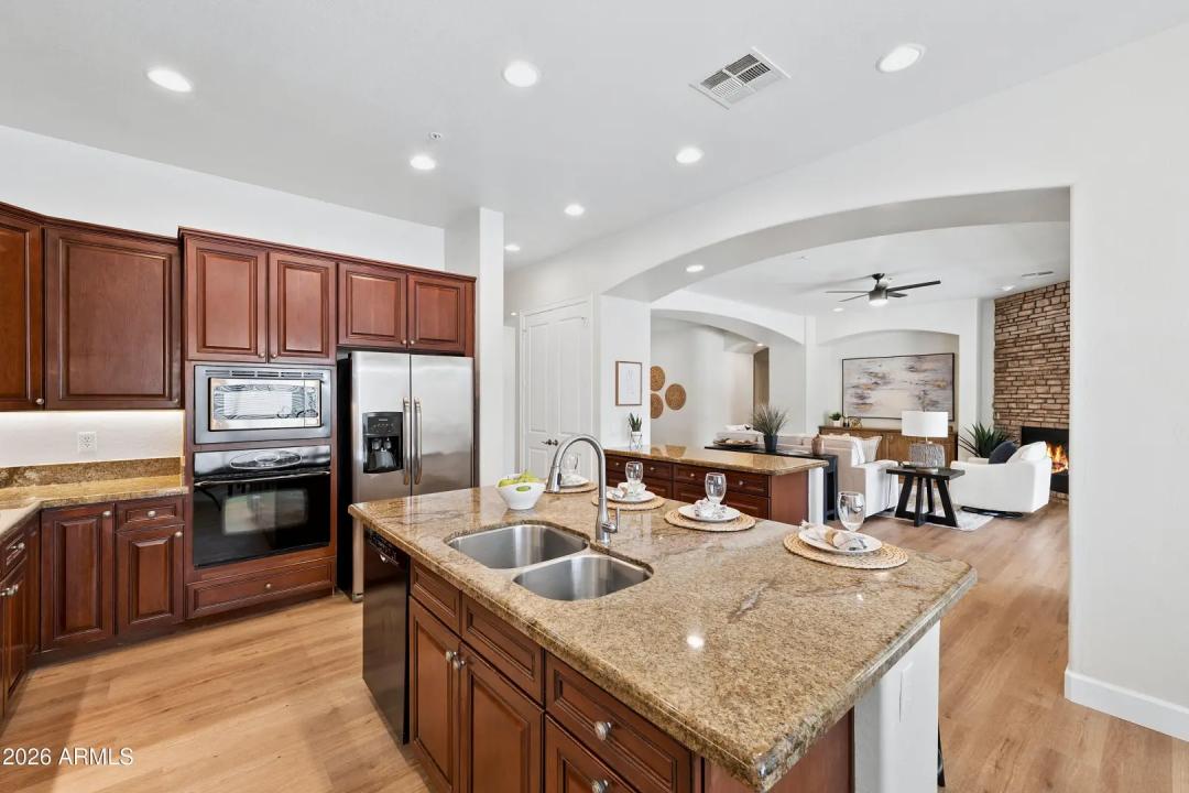 Real Estate Picture 9