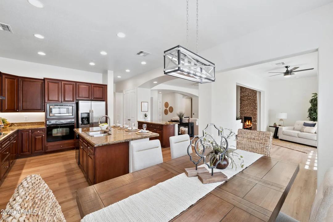 Real Estate Picture 10