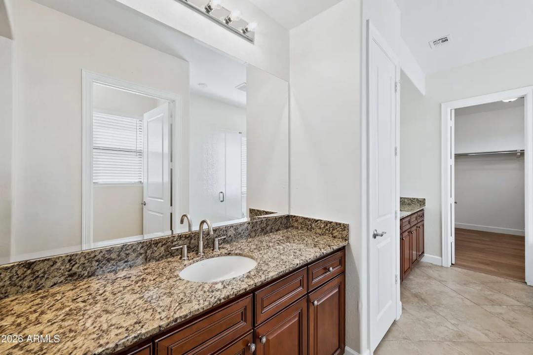 Real Estate Picture 15