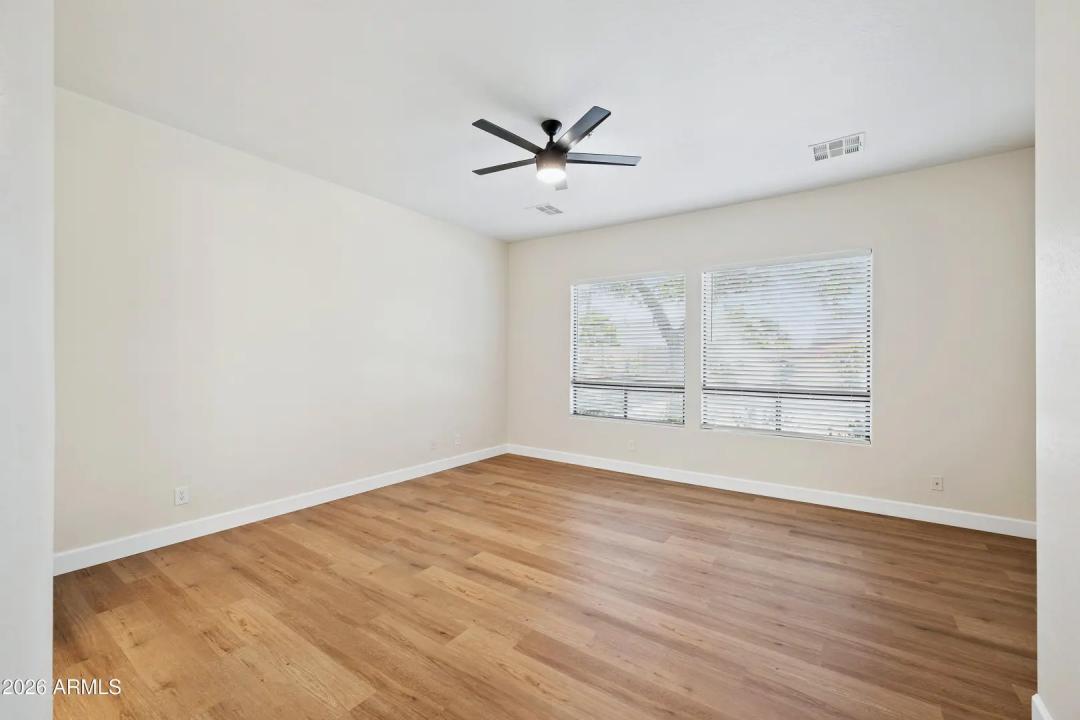 Real Estate Picture 13