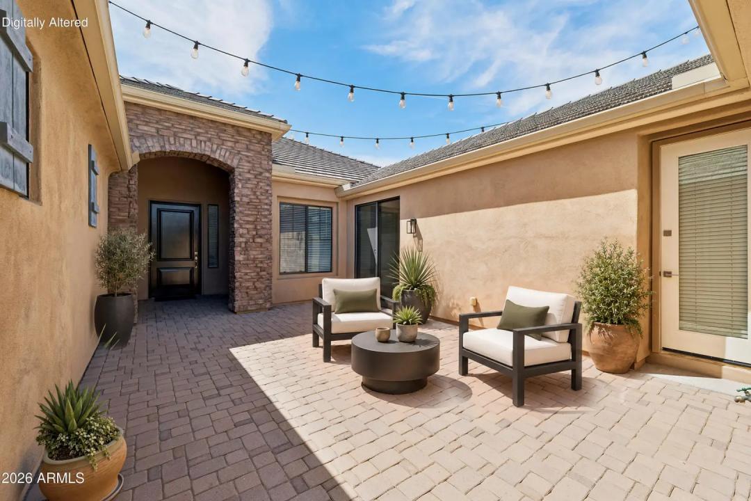 Real Estate Picture 3