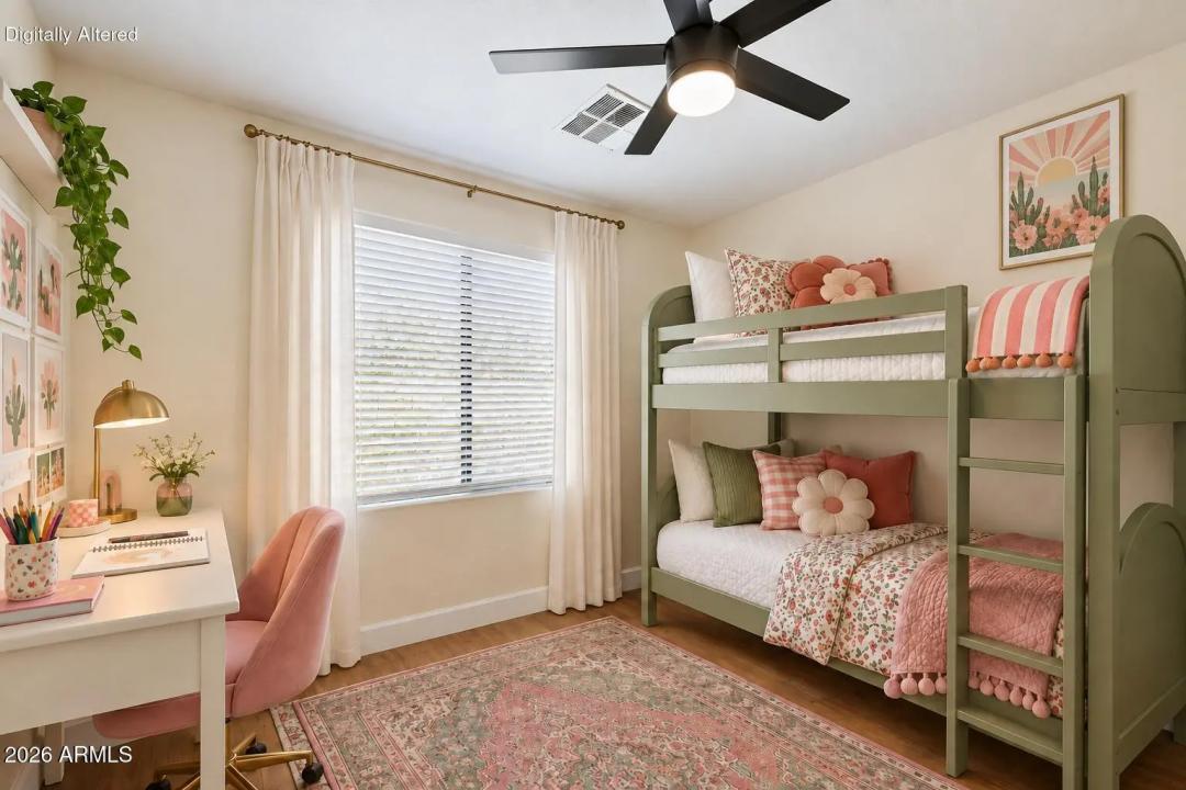 Real Estate Picture 24