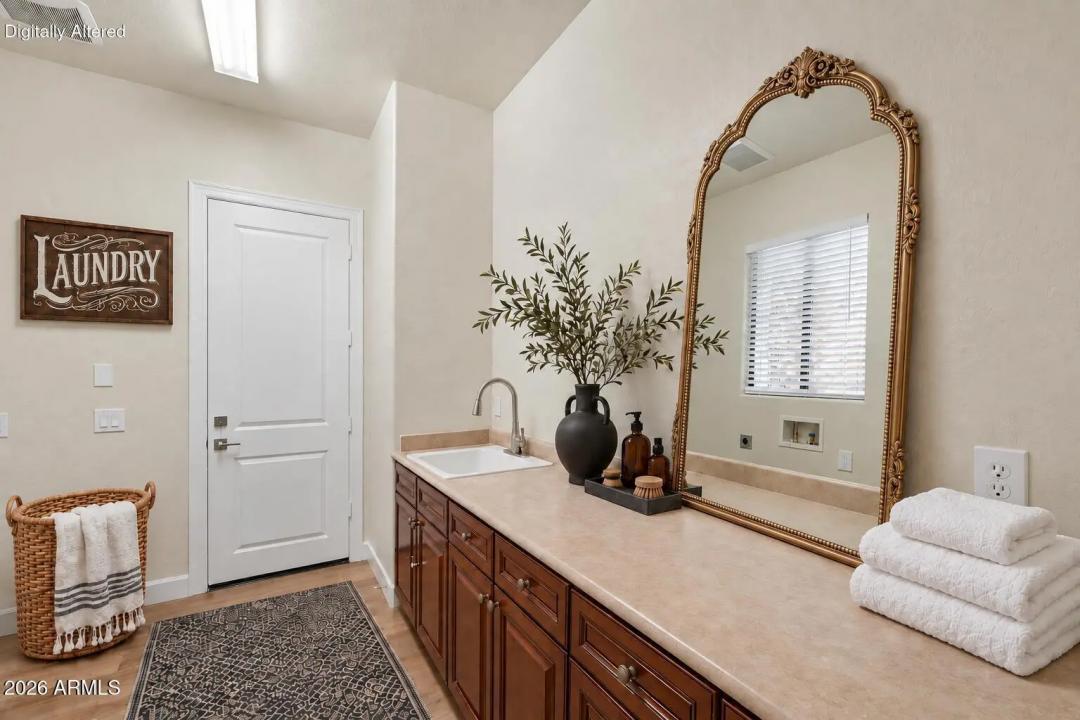 Real Estate Picture 18