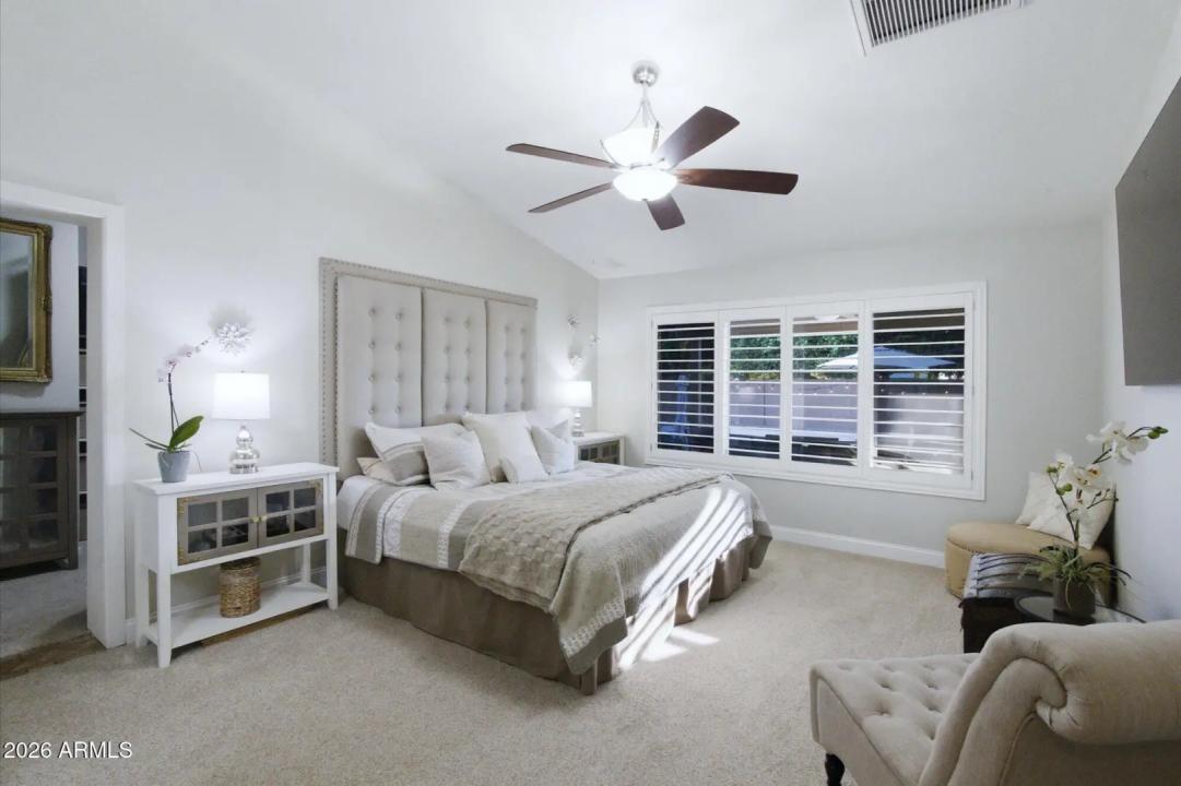 Real Estate Picture 16