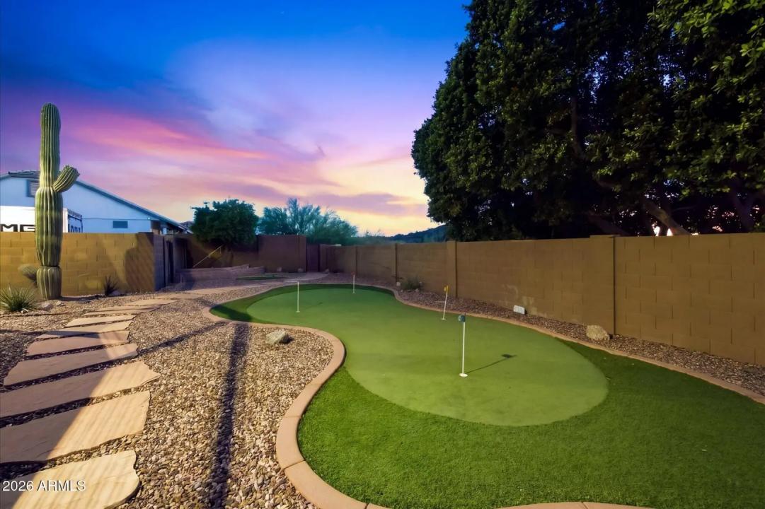 Real Estate Picture 22