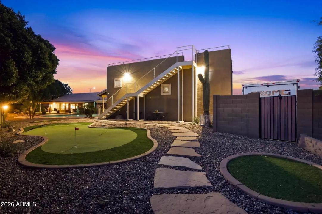 Real Estate Picture 24