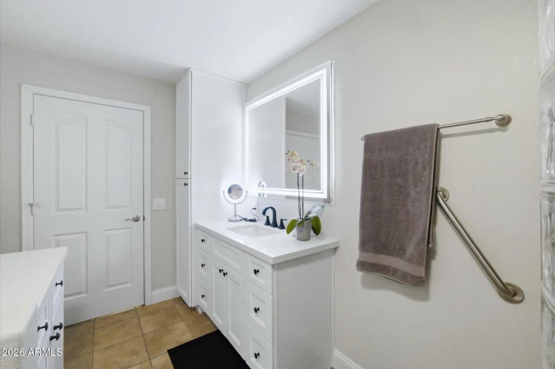 Real Estate Picture 33