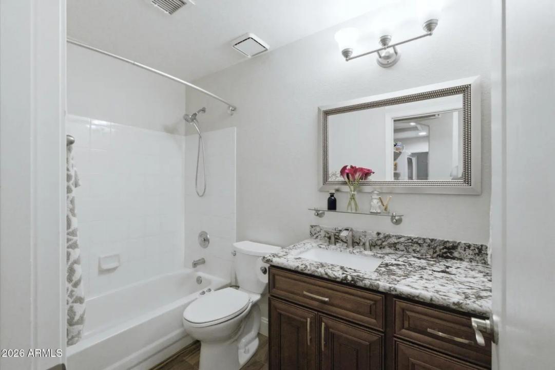 Real Estate Picture 42