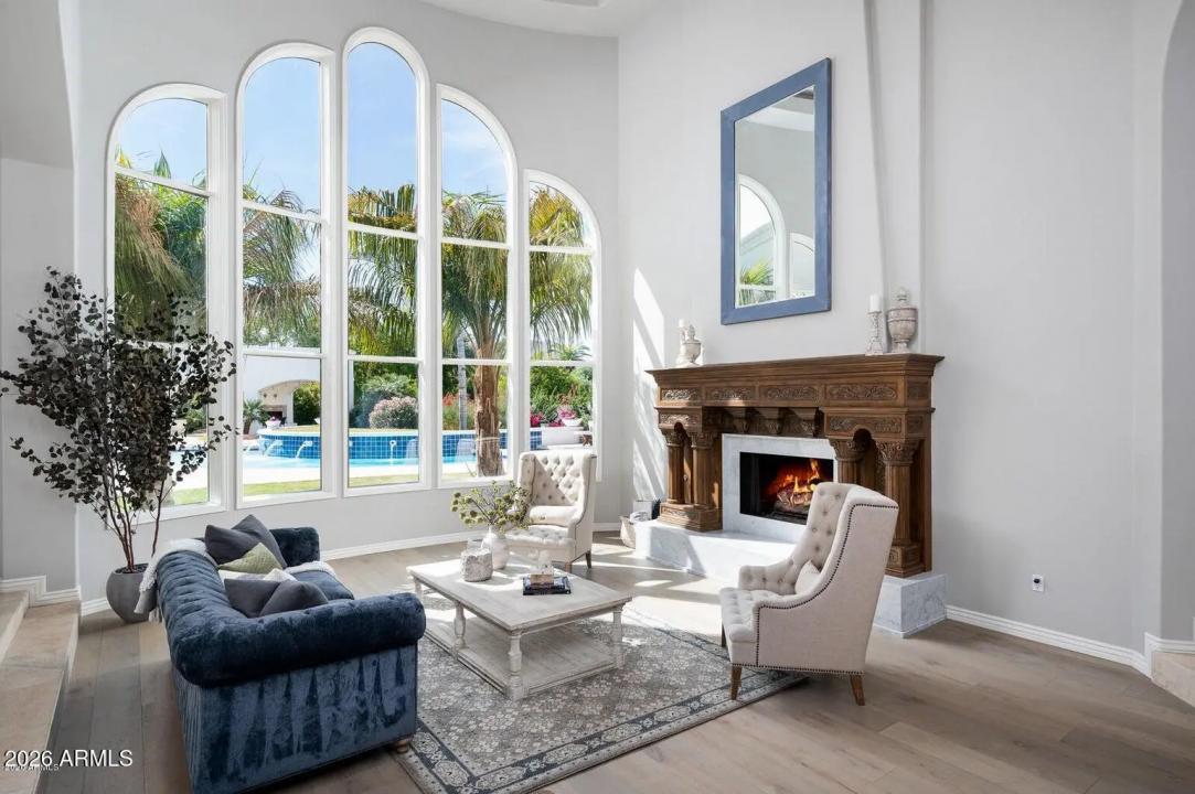Real Estate Picture 5