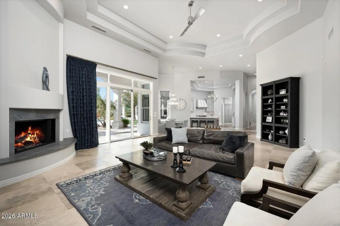 Real Estate Picture 7