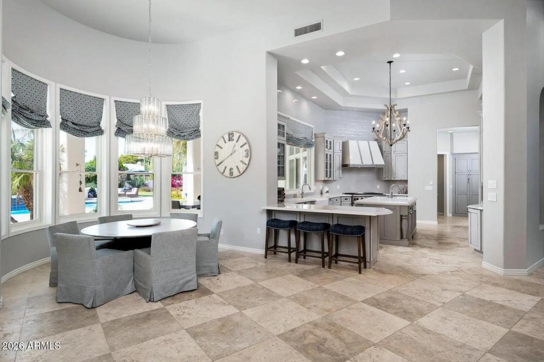 Real Estate Picture 10