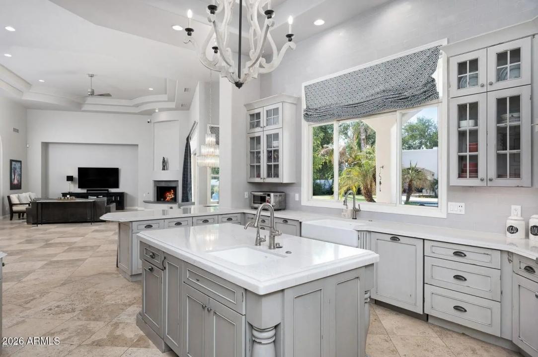 Real Estate Picture 11