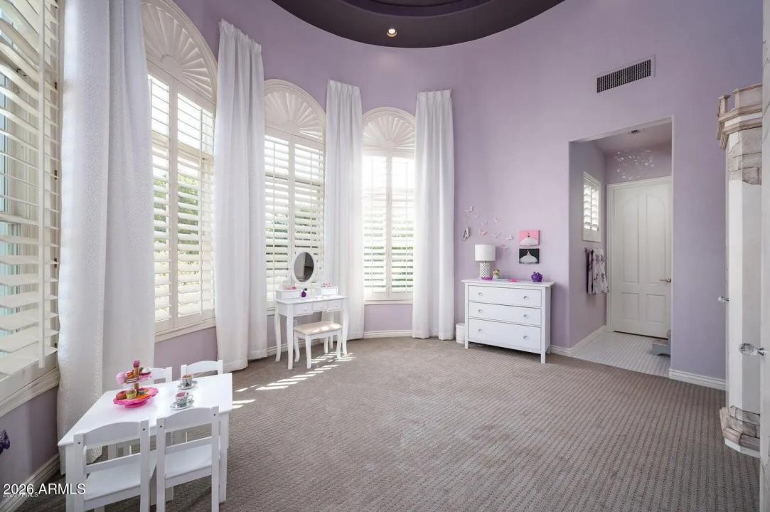 Real Estate Picture 13
