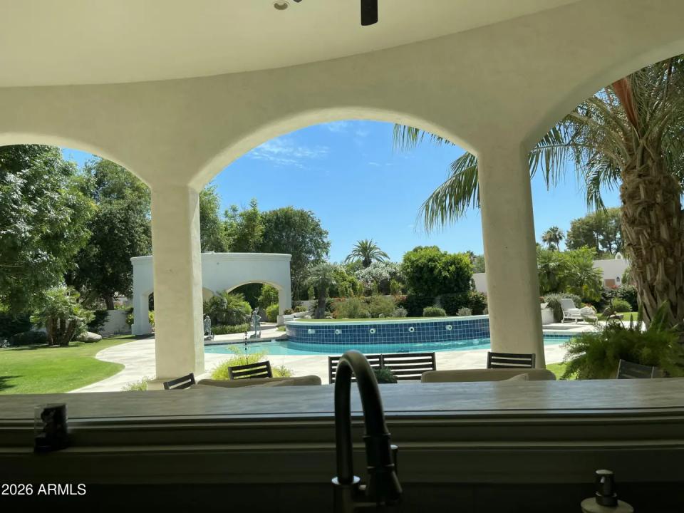 Real Estate Picture 23
