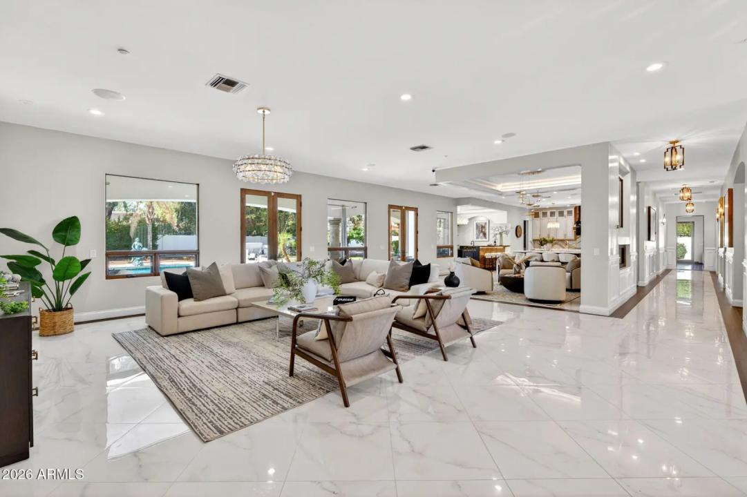 Real Estate Picture 9