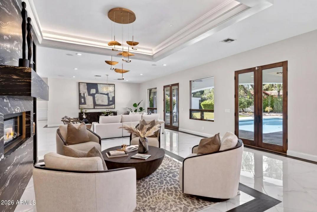 Real Estate Picture 11