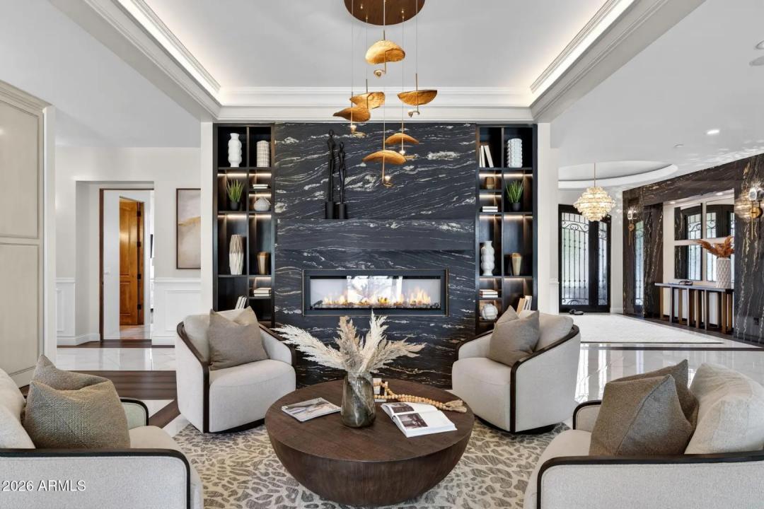Real Estate Picture 12