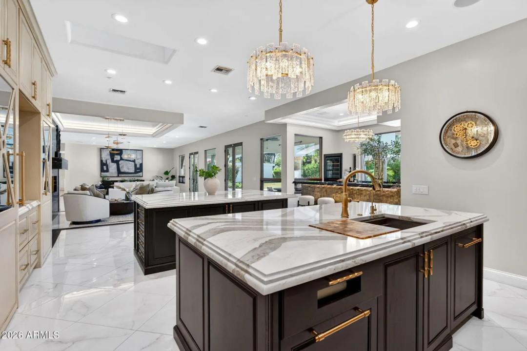Real Estate Picture 17