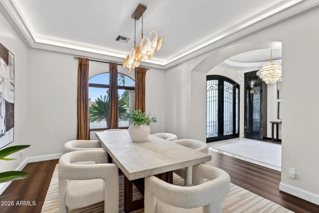 Real Estate Picture 6