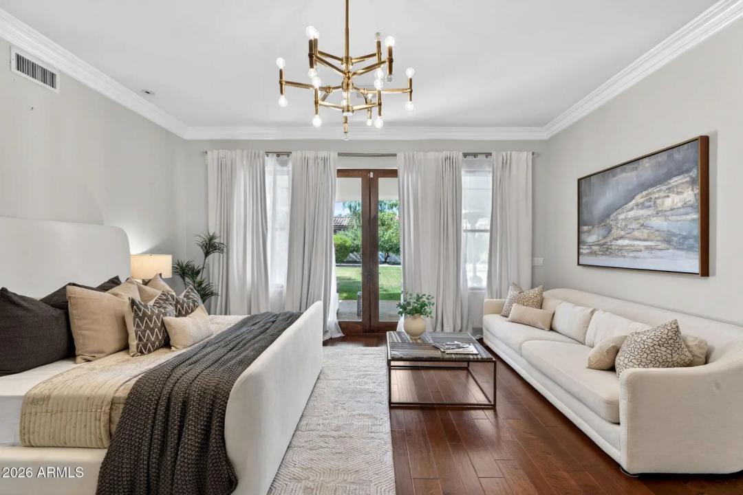 Real Estate Picture 24
