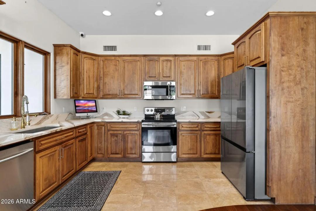 Real Estate Picture 39