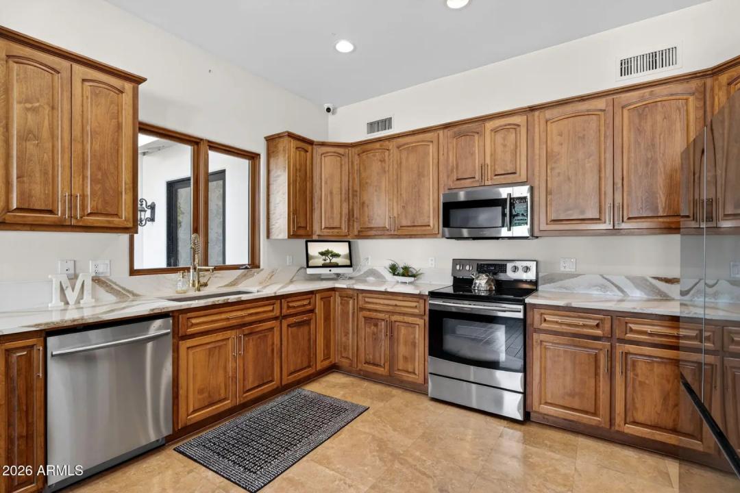 Real Estate Picture 40
