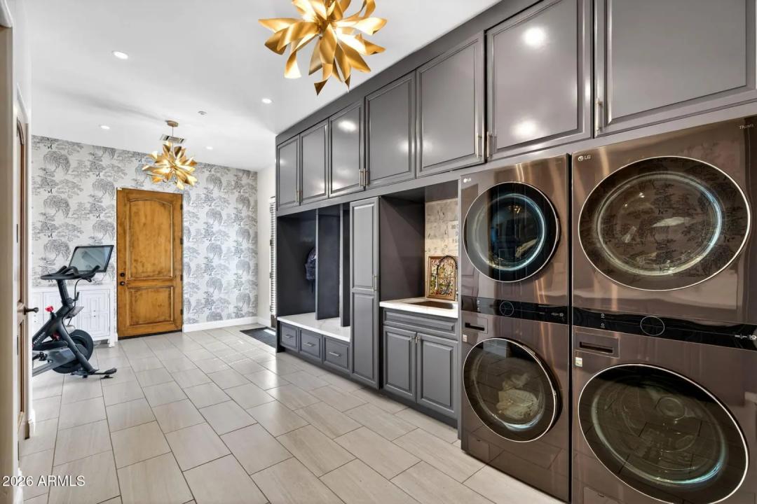 Real Estate Picture 44