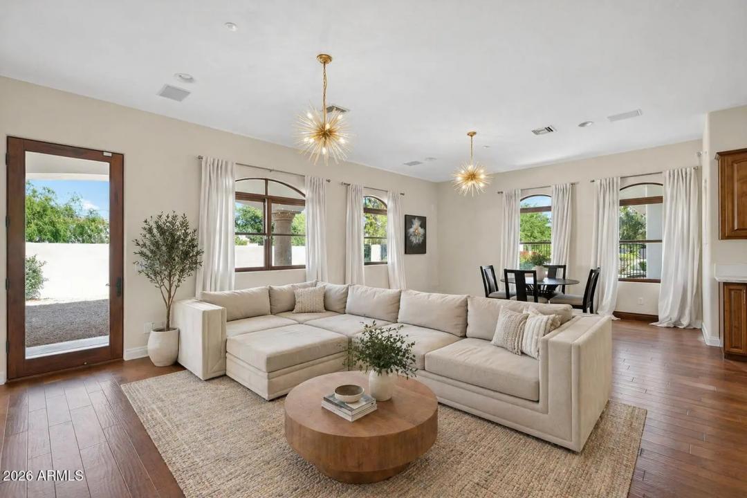 Real Estate Picture 38