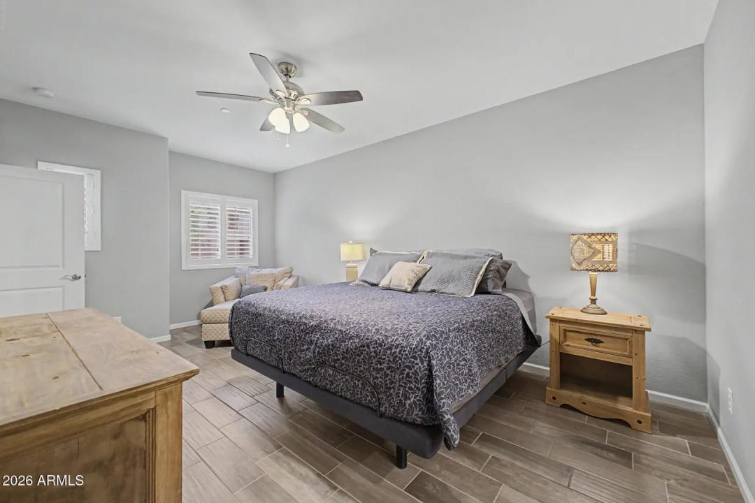 Real Estate Picture 20