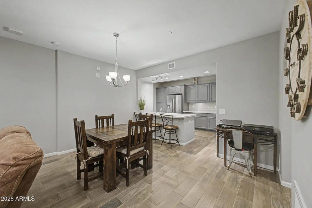 Real Estate Picture 11