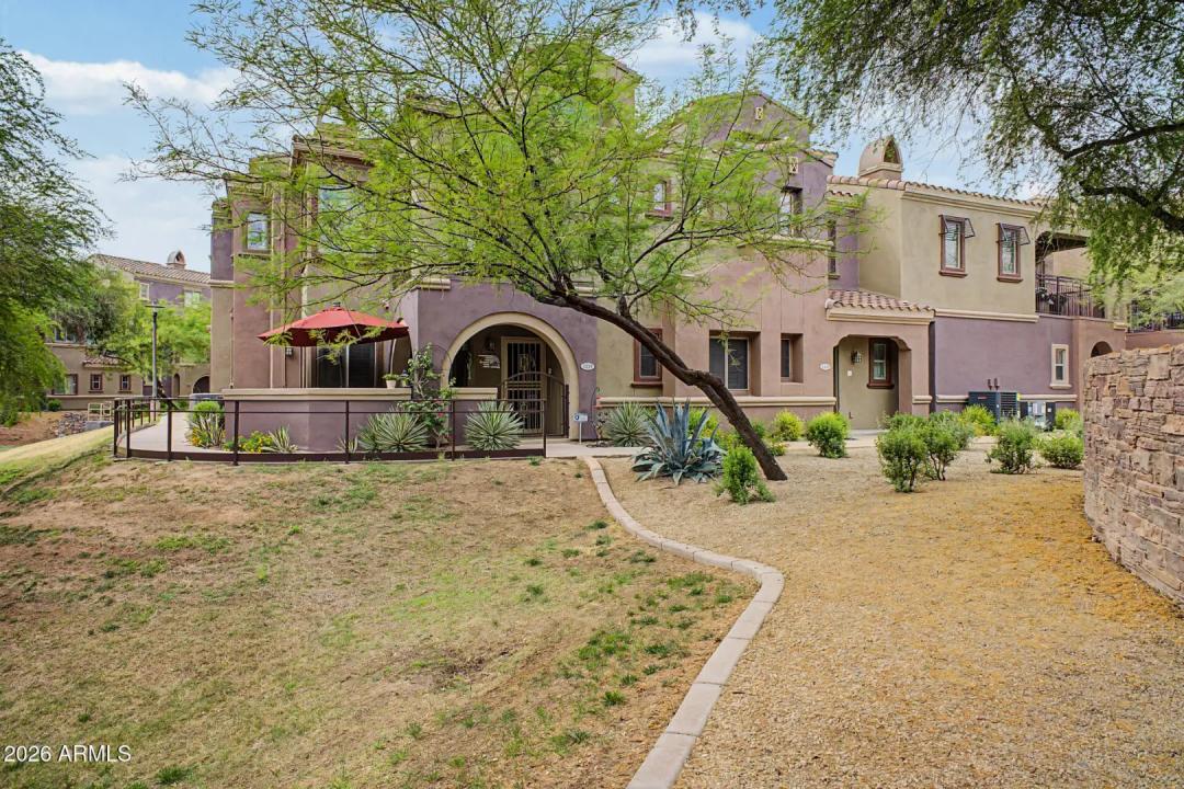 Real Estate Picture 25