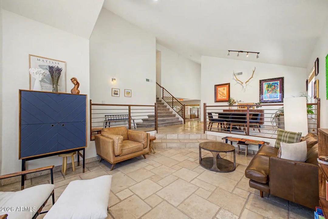 Real Estate Picture 9