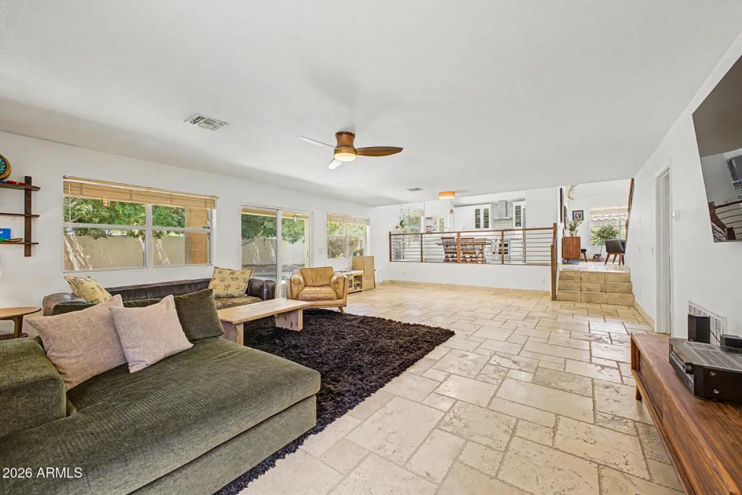 Real Estate Picture 14