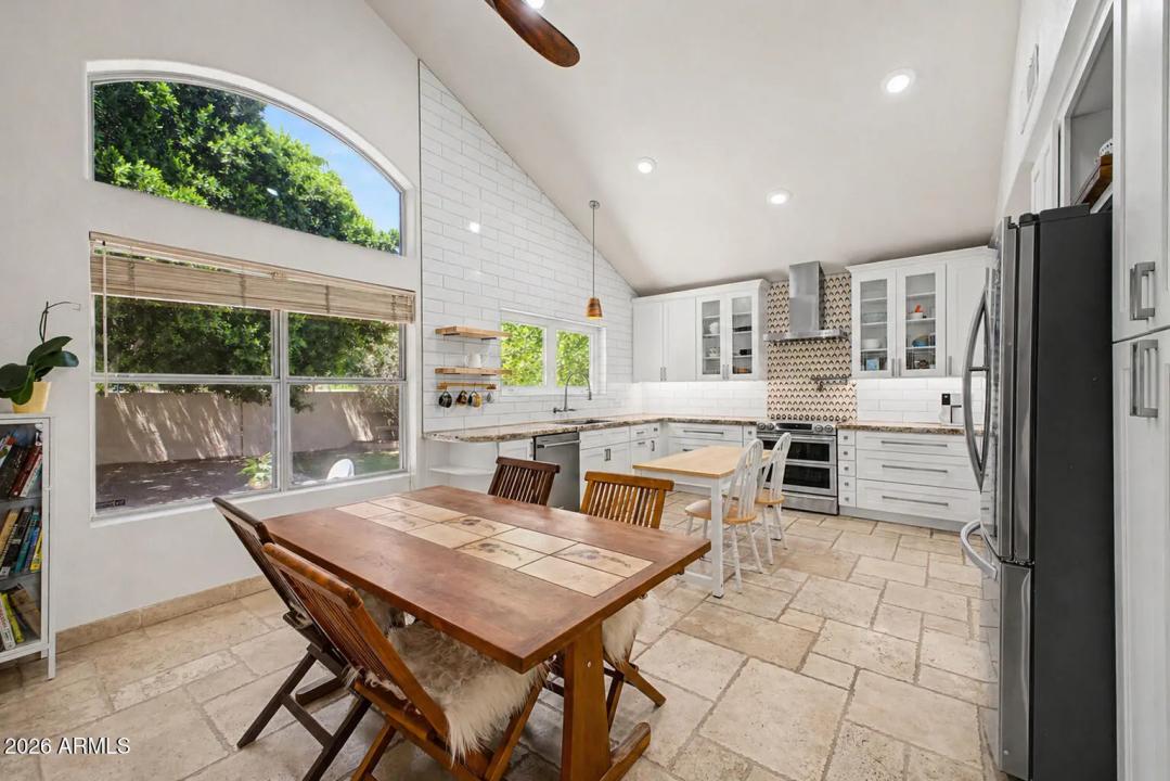 Real Estate Picture 15