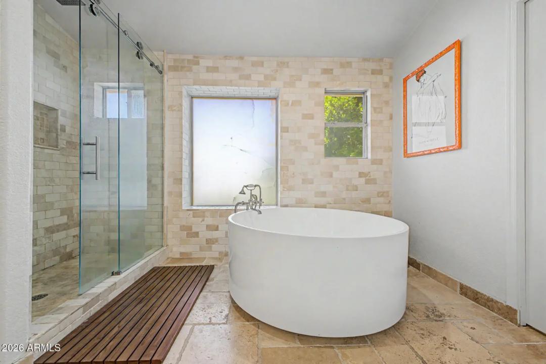 Real Estate Picture 26