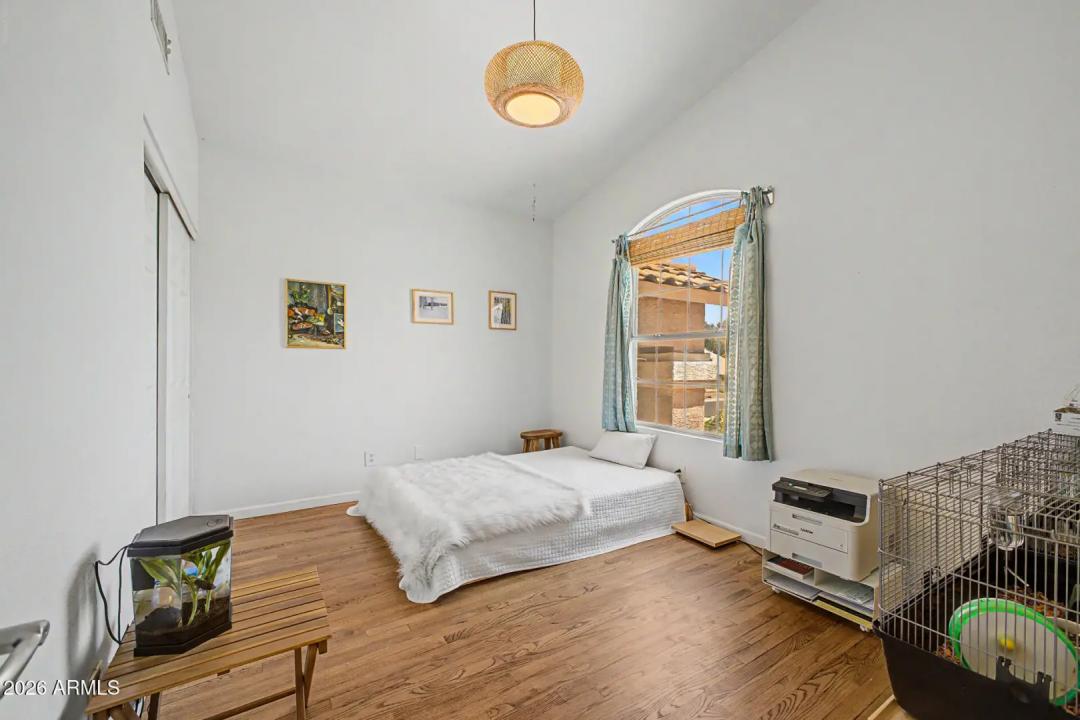 Real Estate Picture 28