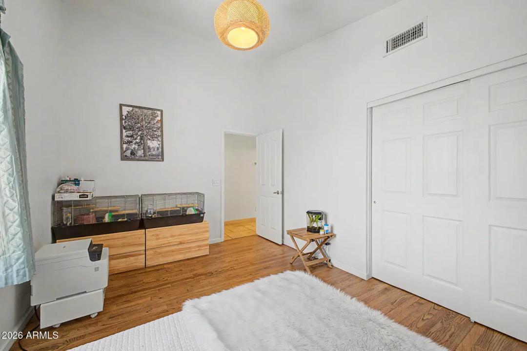Real Estate Picture 29