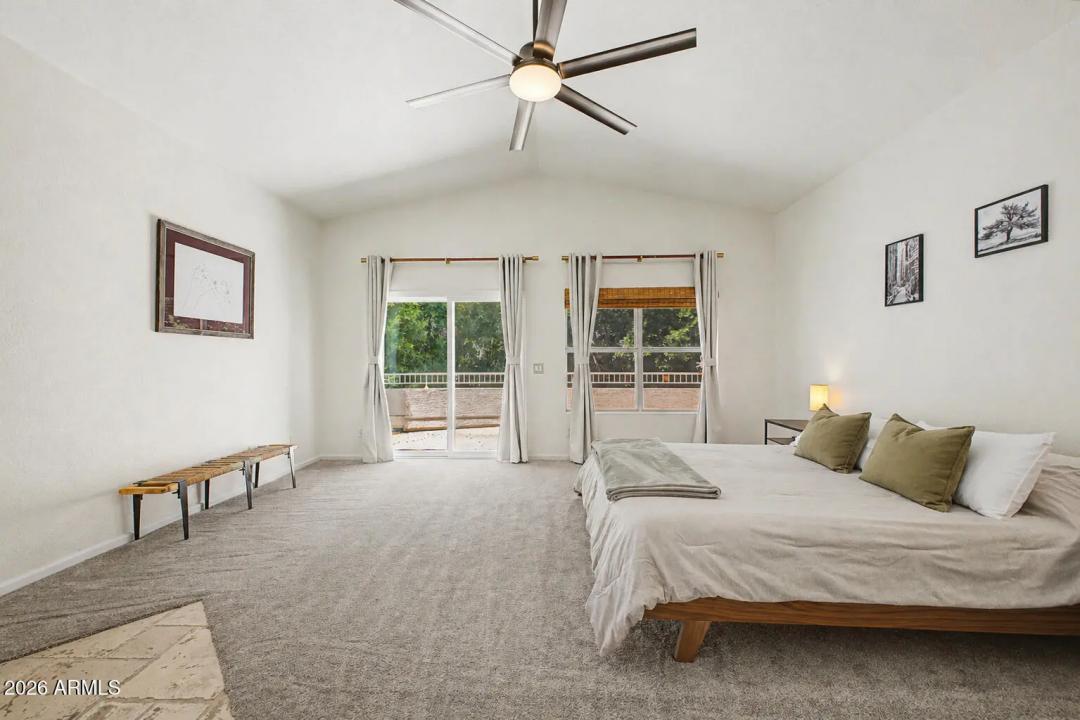 Real Estate Picture 22