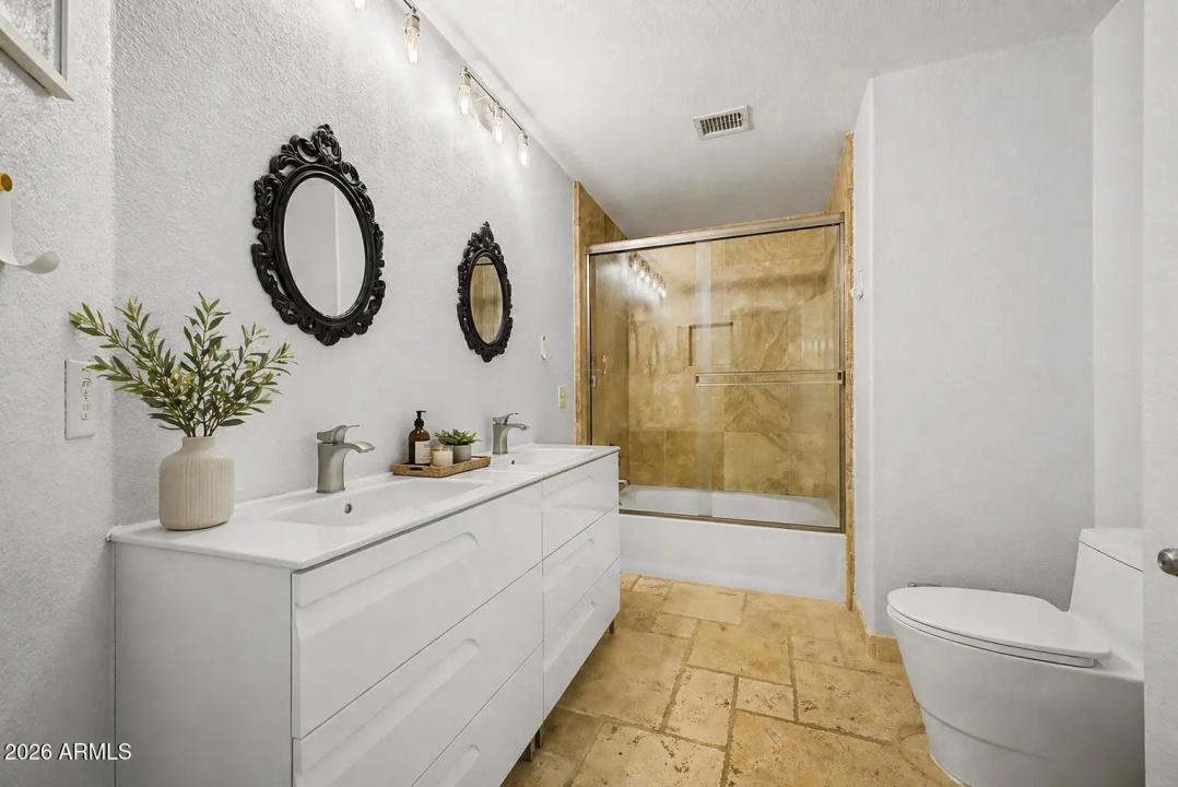 Real Estate Picture 27