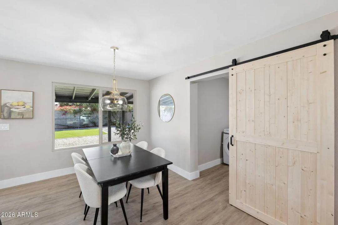 Real Estate Picture 11