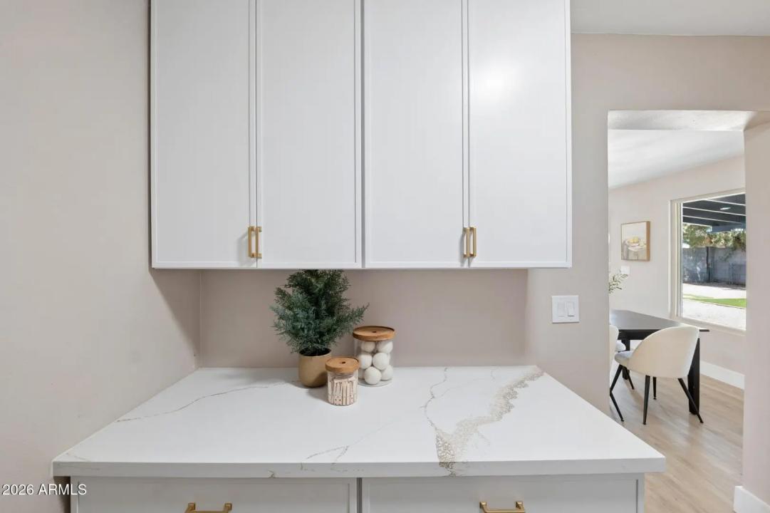 Real Estate Picture 12