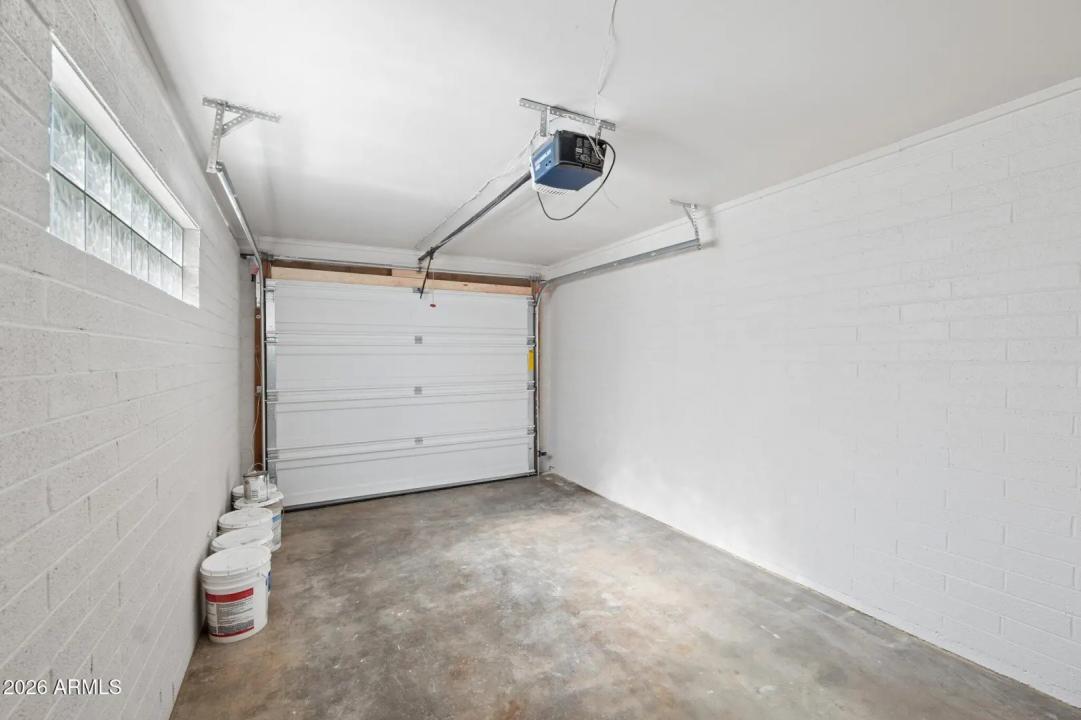 Real Estate Picture 24