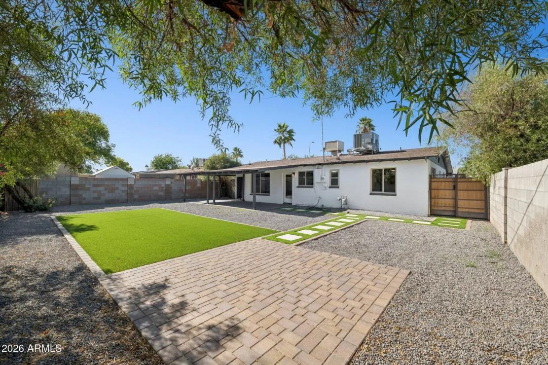 Real Estate Picture 28